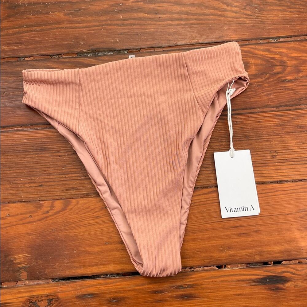 NWT Vitamin A ribbed hi cut cheeky bikini bottoms sz L